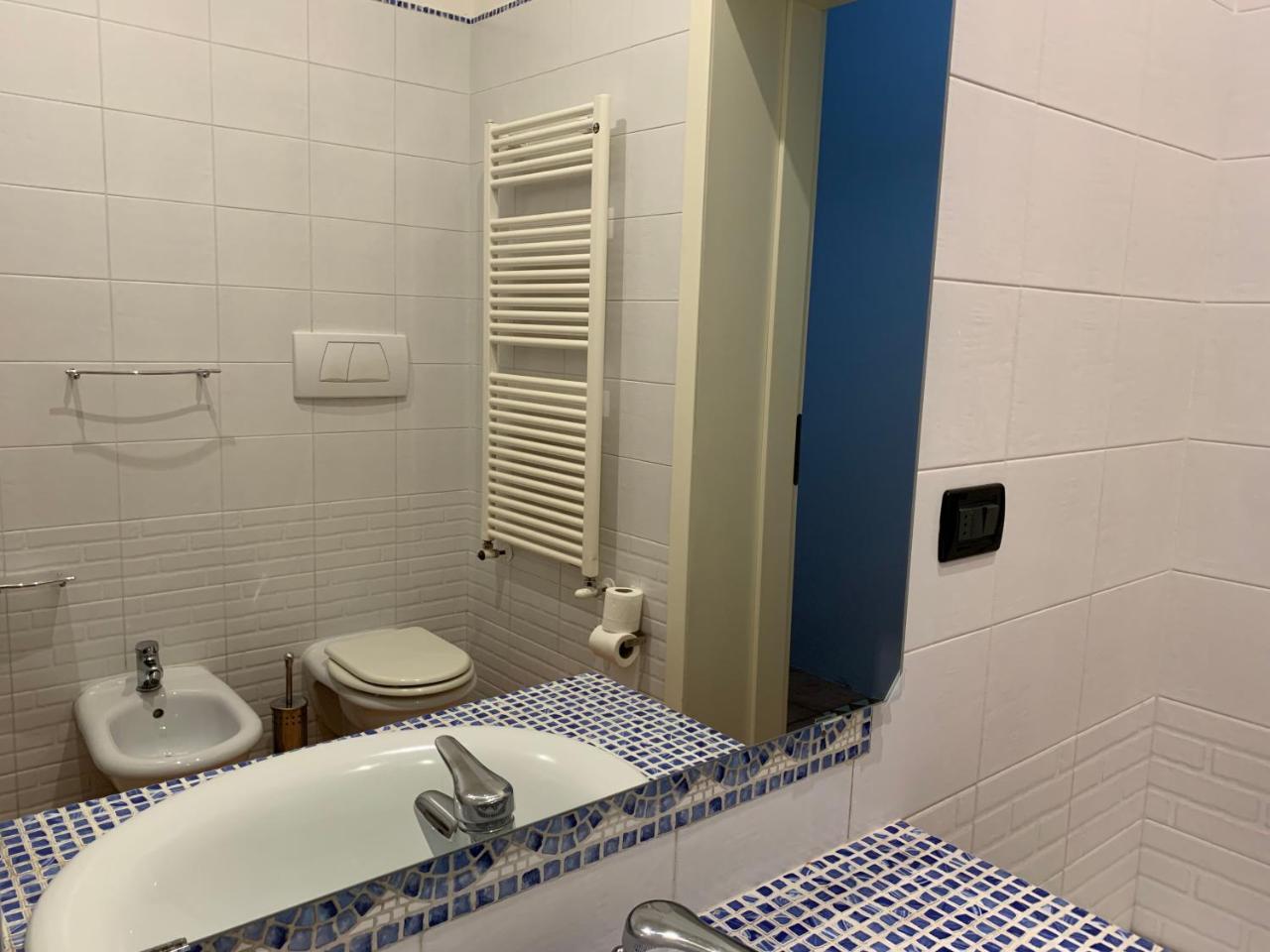 A Due Passi Dal Ponte Guest house Taranto