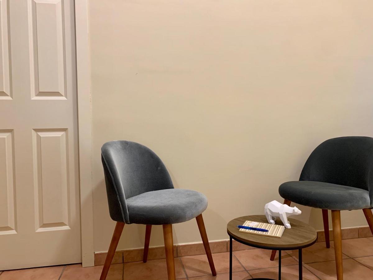 A Due Passi Dal Ponte Guest house